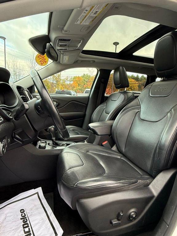 used 2019 Jeep Cherokee car, priced at $15,269