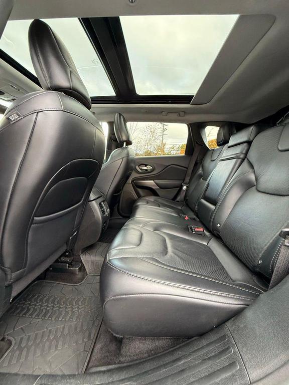 used 2019 Jeep Cherokee car, priced at $15,269