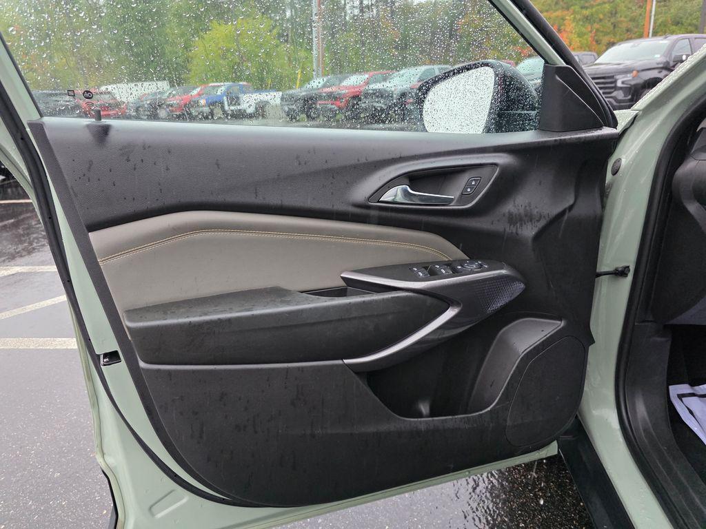used 2024 Chevrolet Trax car, priced at $24,004