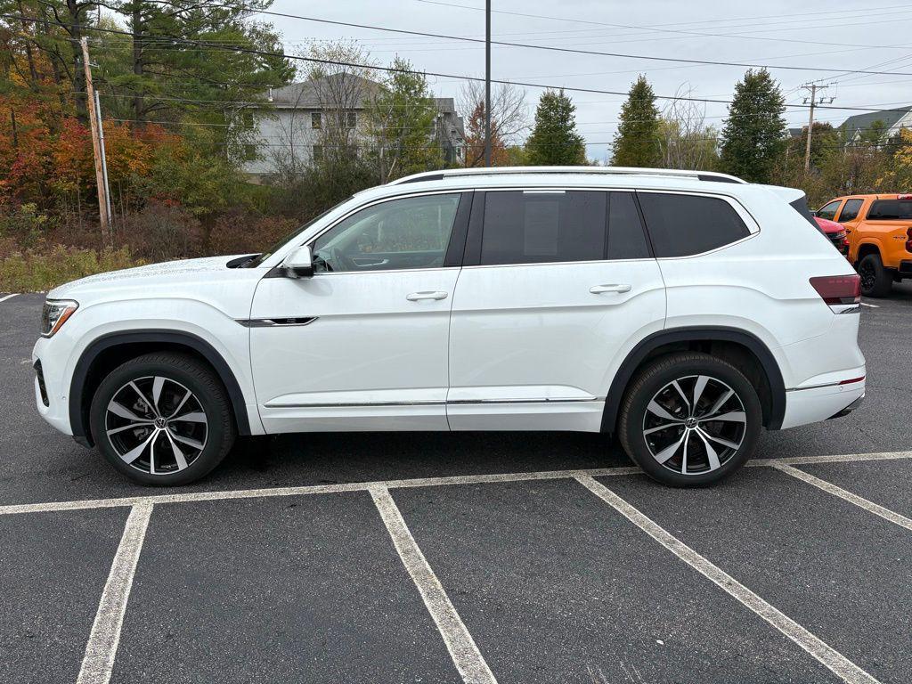 used 2025 Volkswagen Atlas car, priced at $44,362