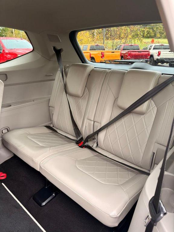 used 2025 Volkswagen Atlas car, priced at $44,362
