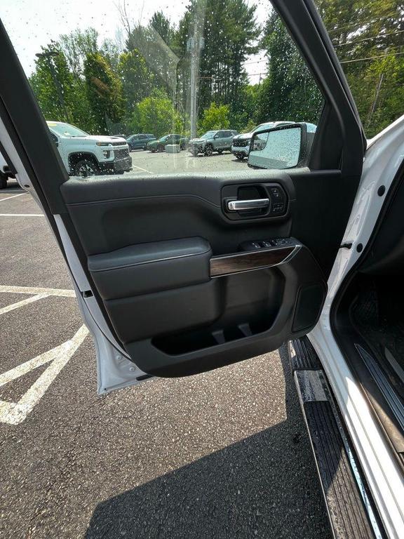 used 2022 GMC Sierra 1500 car, priced at $39,198