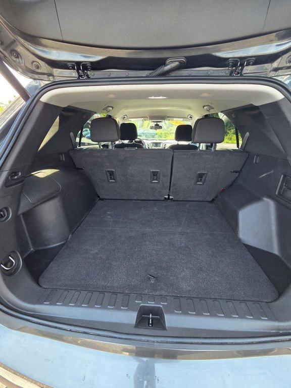 used 2021 Chevrolet Equinox car, priced at $19,148