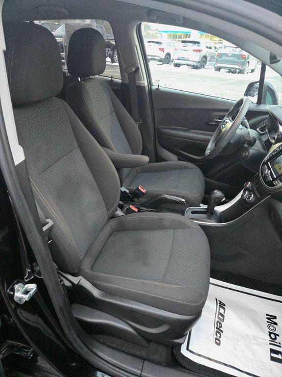 used 2022 Chevrolet Trax car, priced at $17,699