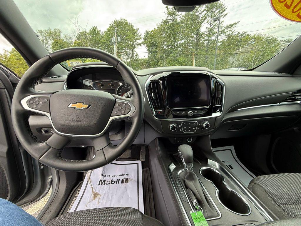 used 2023 Chevrolet Traverse car, priced at $32,435