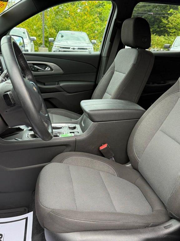 used 2023 Chevrolet Traverse car, priced at $32,435