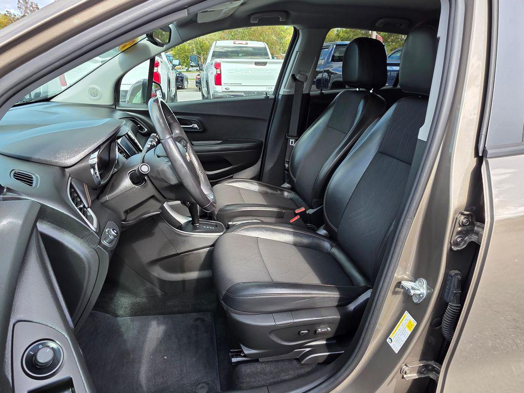 used 2022 Chevrolet Trax car, priced at $17,278