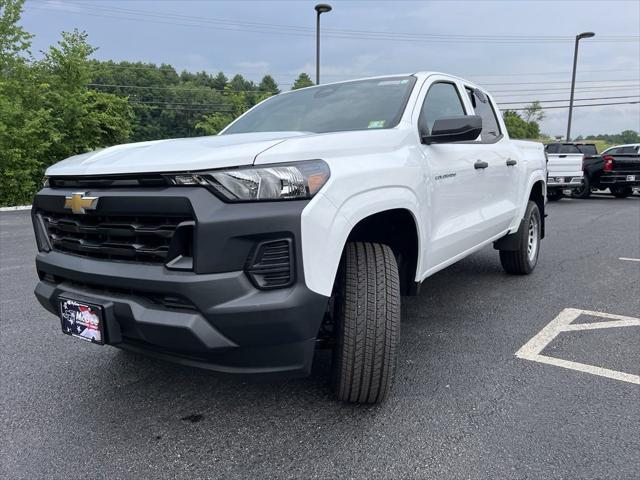 new 2024 Chevrolet Colorado car, priced at $30,000