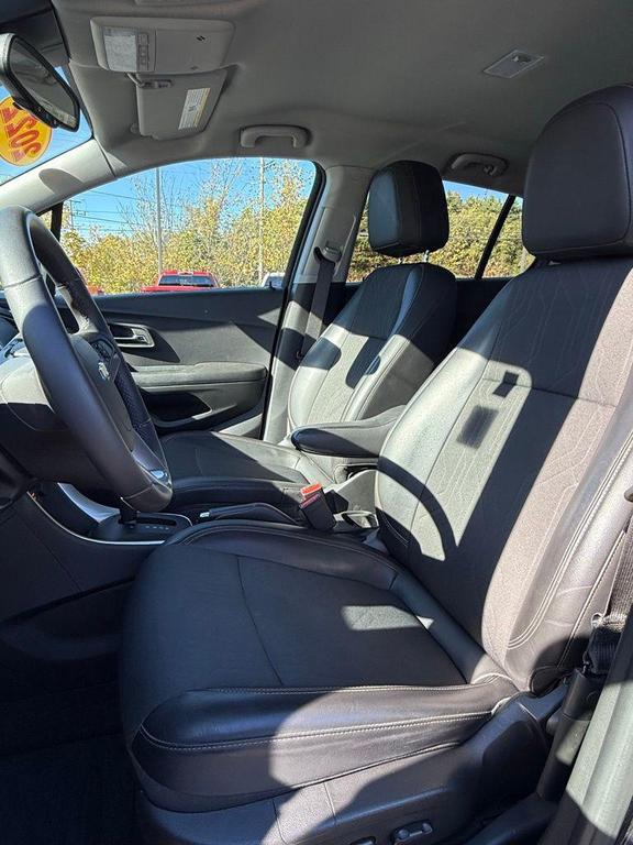 used 2022 Chevrolet Trax car, priced at $19,894