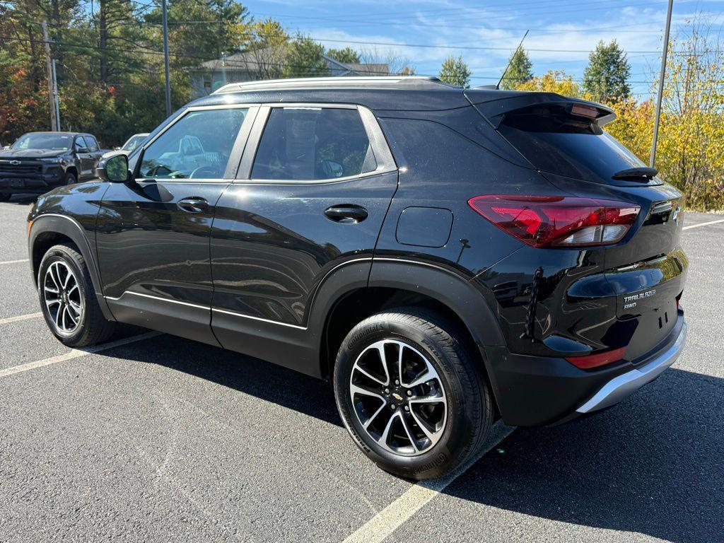 used 2024 Chevrolet TrailBlazer car, priced at $25,564