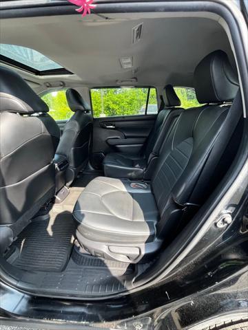 used 2021 Toyota Highlander Hybrid car, priced at $34,583