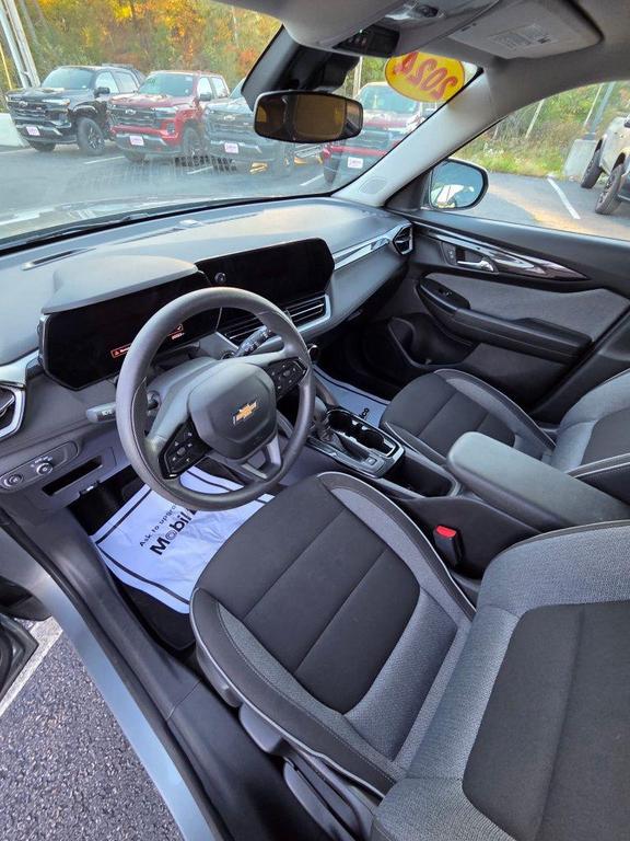 used 2024 Chevrolet TrailBlazer car, priced at $25,333
