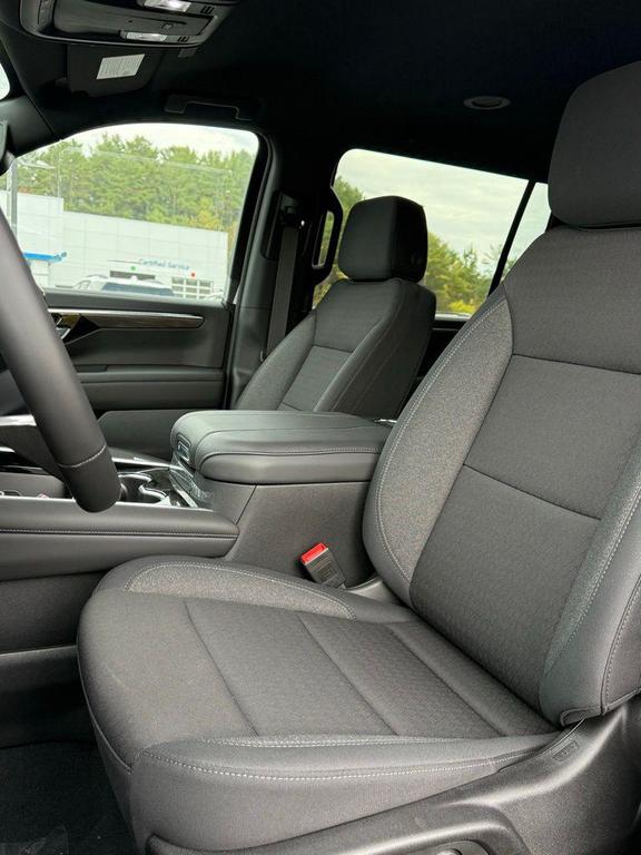 new 2025 Chevrolet Suburban car, priced at $69,110