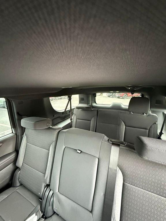 new 2025 Chevrolet Suburban car, priced at $69,110