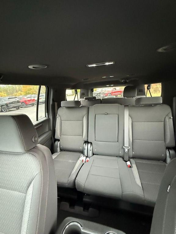 new 2025 Chevrolet Suburban car, priced at $69,110