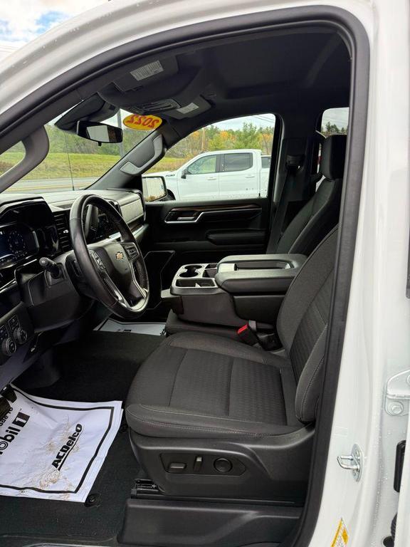 used 2022 Chevrolet Silverado 1500 car, priced at $33,589