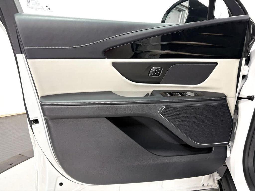 used 2024 Lincoln Nautilus car, priced at $51,213