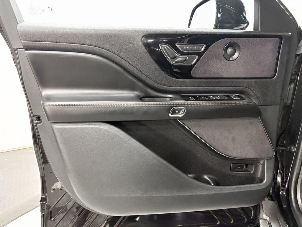 used 2022 Lincoln Aviator car, priced at $39,998