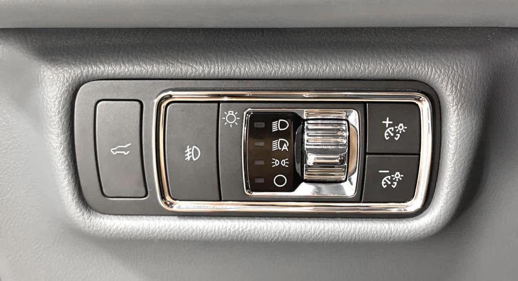 used 2020 Lincoln Aviator car, priced at $23,998