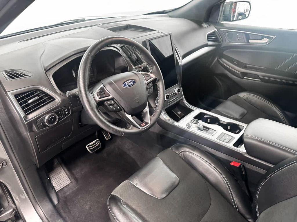 used 2024 Ford Edge car, priced at $32,995