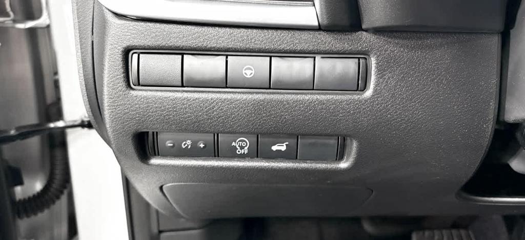 used 2025 Nissan Rogue car, priced at $24,998