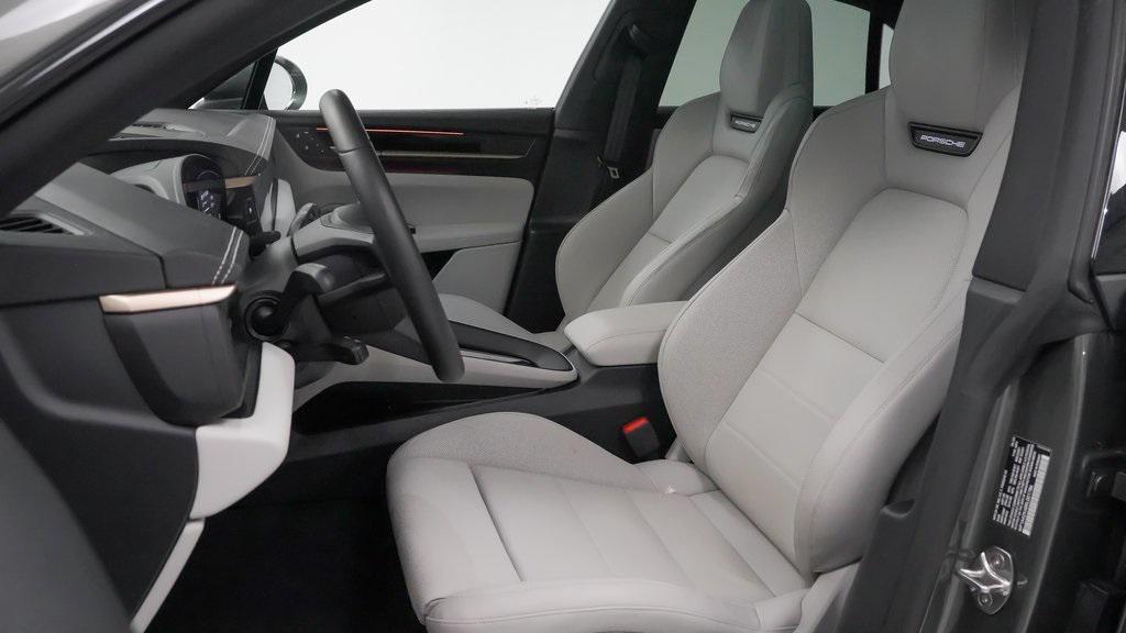 new 2024 Porsche Macan car, priced at $101,390