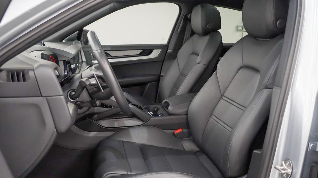 used 2024 Porsche Cayenne car, priced at $80,995