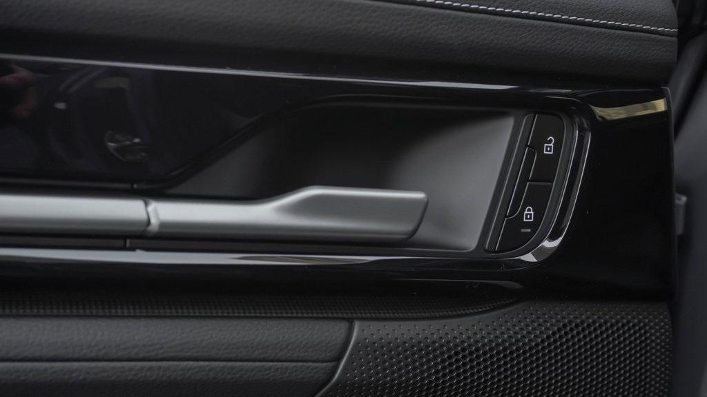new 2025 Porsche Panamera car, priced at $138,565