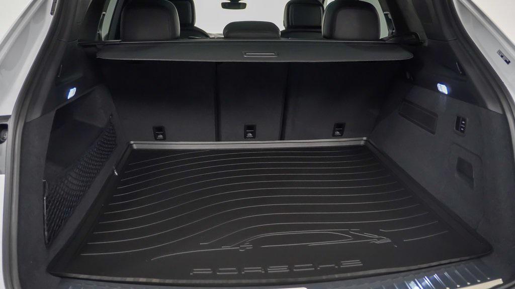 new 2025 Porsche Cayenne car, priced at $145,375