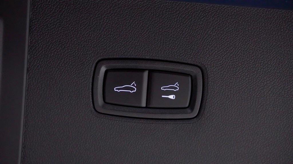 used 2024 Porsche Cayenne car, priced at $75,900