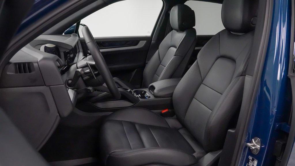 used 2024 Porsche Cayenne car, priced at $75,900