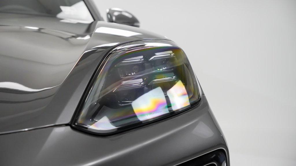 new 2025 Porsche Cayenne car, priced at $105,335