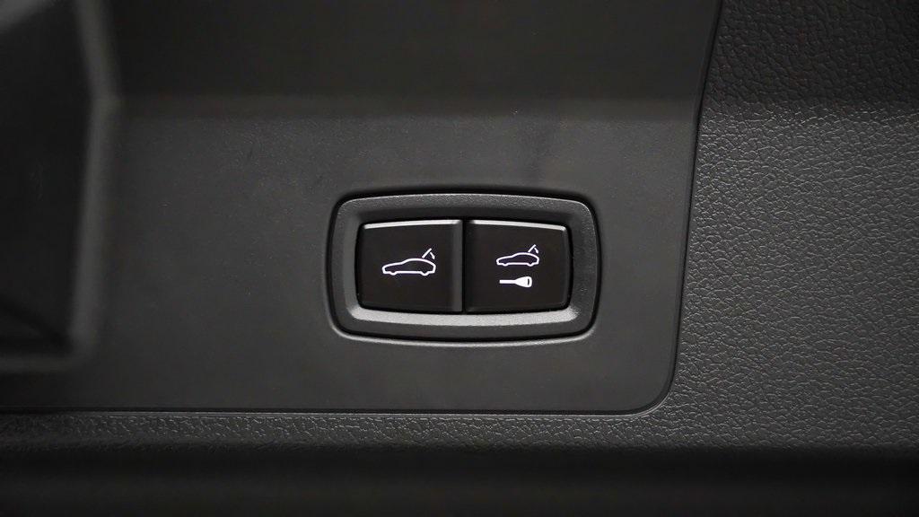 new 2025 Porsche Panamera car, priced at $260,635