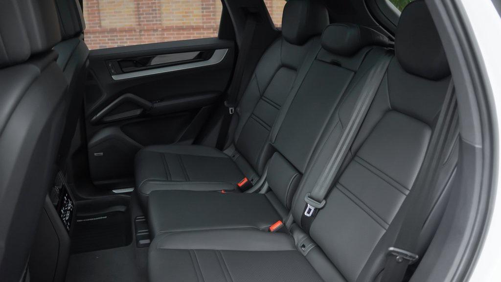 new 2025 Porsche Cayenne car, priced at $134,085