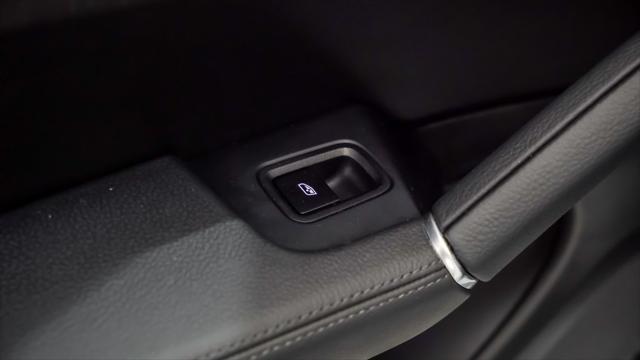 used 2022 Porsche Cayenne E-Hybrid car, priced at $76,991