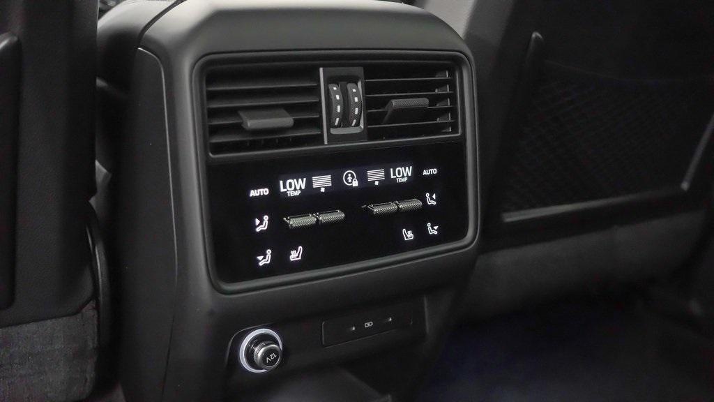 new 2025 Porsche Cayenne car, priced at $119,535