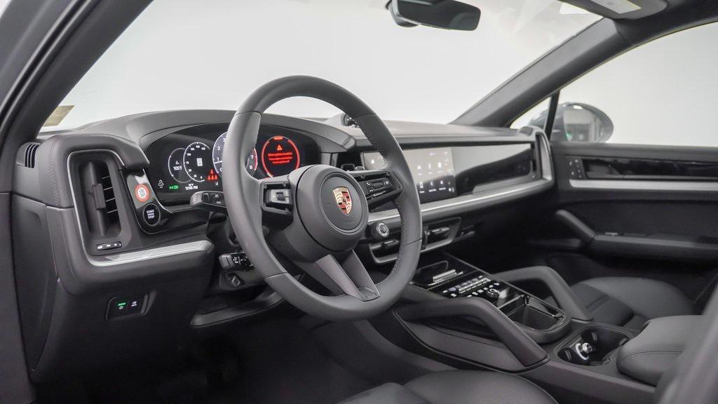 new 2025 Porsche Cayenne car, priced at $119,535