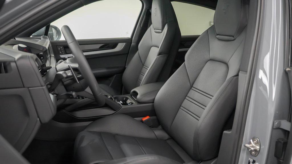 new 2025 Porsche Cayenne car, priced at $119,535