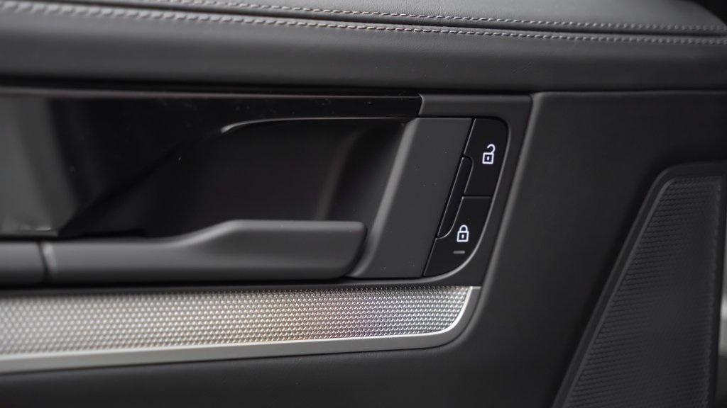 new 2025 Porsche Cayenne car, priced at $129,585