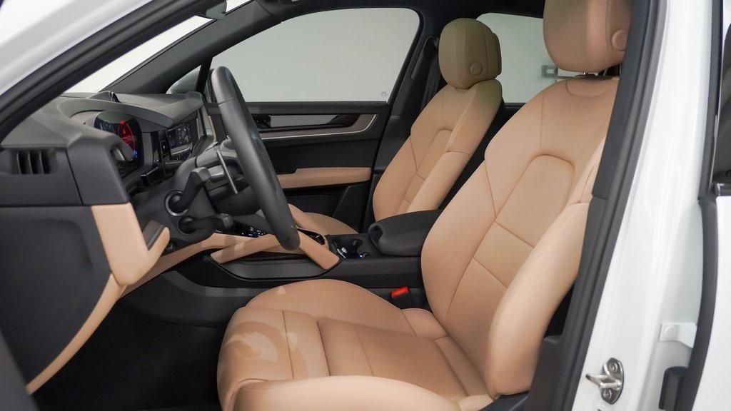 used 2025 Porsche Cayenne car, priced at $97,900