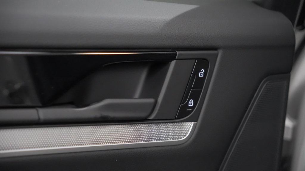 new 2025 Porsche Cayenne car, priced at $110,445