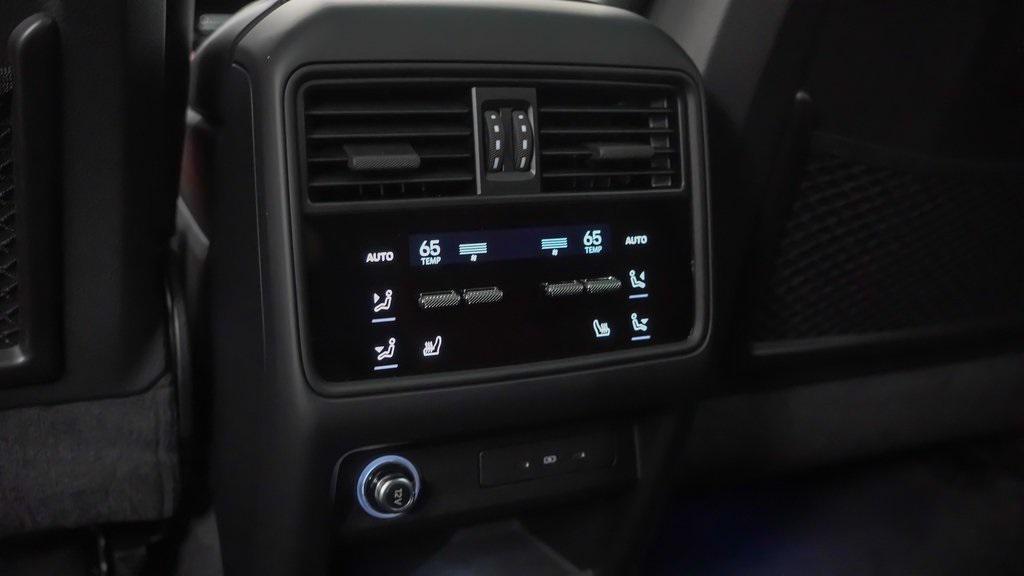 new 2025 Porsche Cayenne car, priced at $116,425