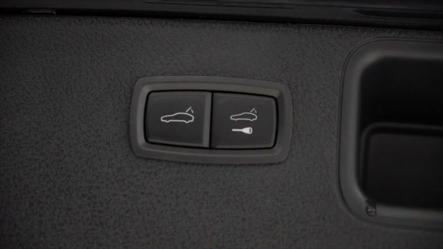 used 2025 Porsche Macan car, priced at $68,125