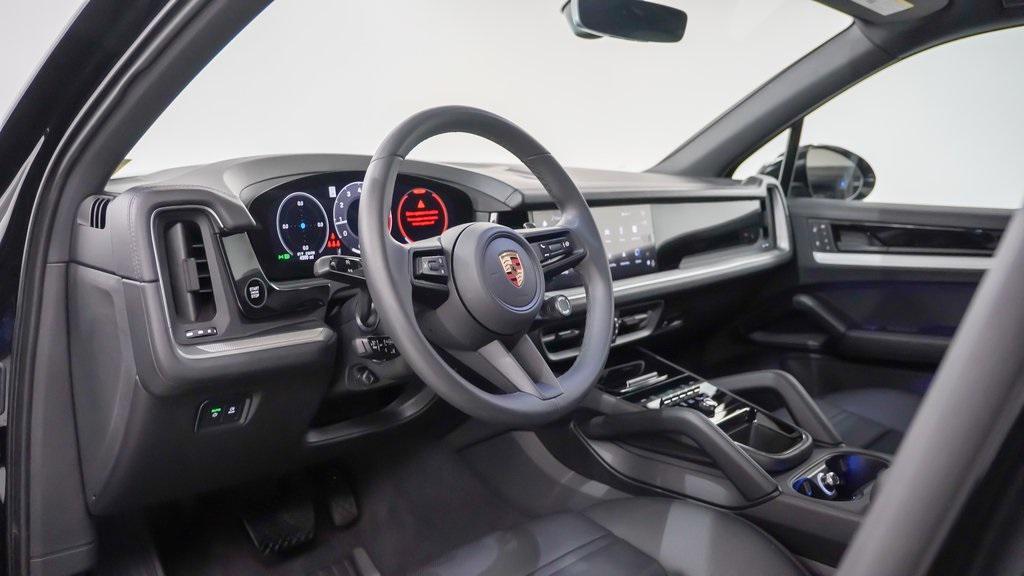 used 2025 Porsche Cayenne car, priced at $92,991