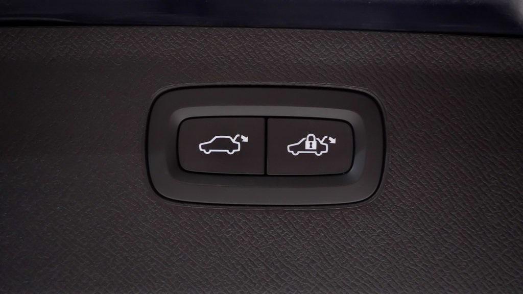 used 2019 Volvo XC90 car, priced at $24,991