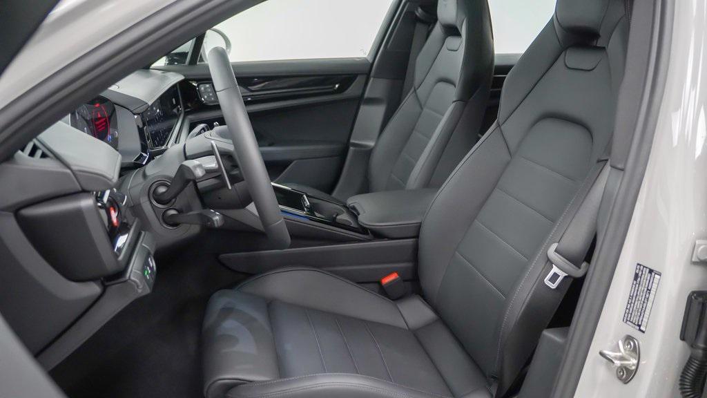 new 2025 Porsche Panamera car, priced at $147,965
