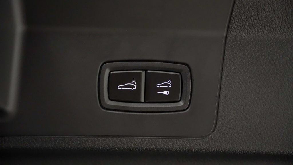 new 2025 Porsche Panamera car, priced at $147,965