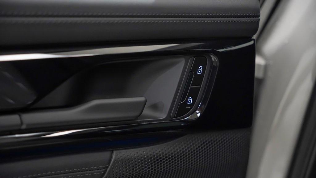 new 2025 Porsche Panamera car, priced at $147,965