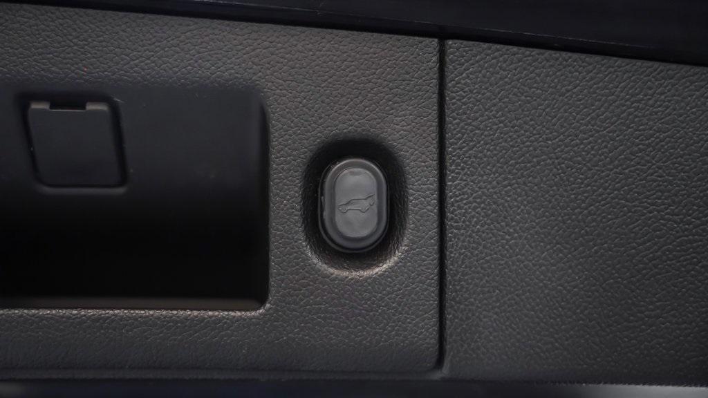 used 2018 Chevrolet Suburban car, priced at $28,991