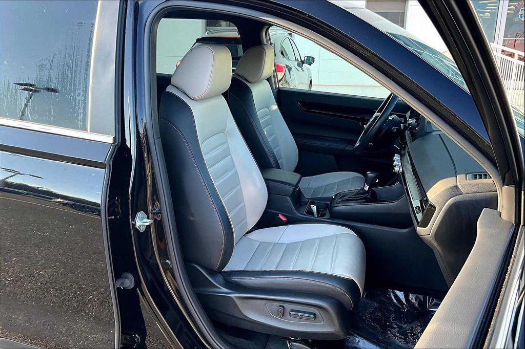 used 2024 Honda CR-V Hybrid car, priced at $35,874